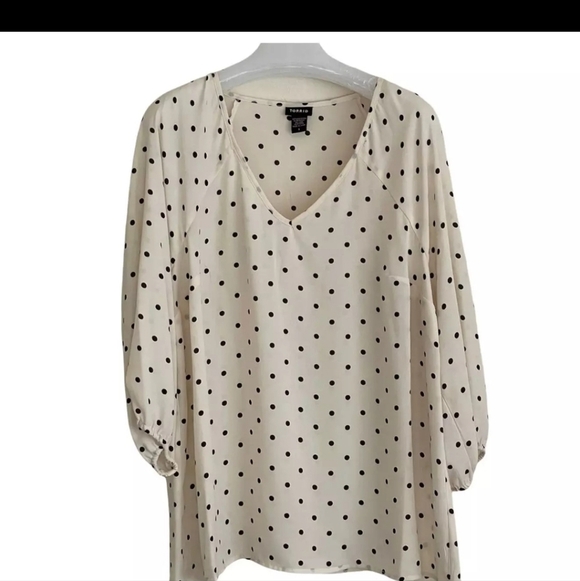 torrid Tops - Torrid polka dot v Neck long sleeves off white blouse size 3x.  NEW